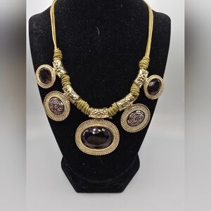 Chic Gold Tone and Faux Brown Topaz Pendant Rope Statement Necklace
